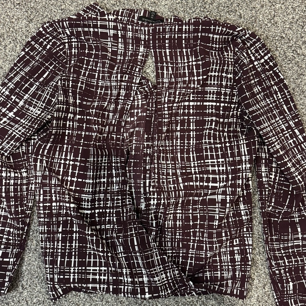 Banana Republic Burgundy and White Plaid cutout back top - Picture 6 of 6